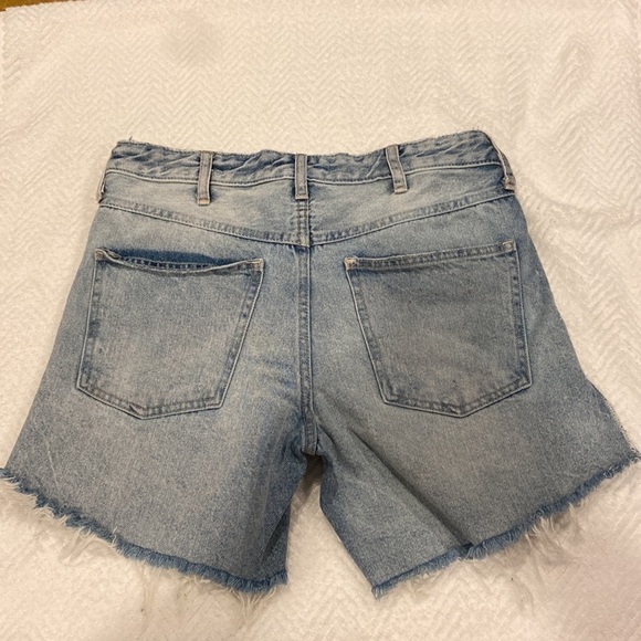 FREE PEOPLE DENIM SHORTS size 25. Button fly. - Picture 3 of 10
